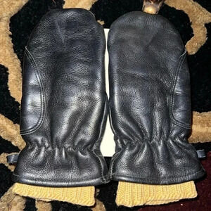 Genuine Unisex Top Grain Thick Quality Black Leather Stays Soft In Size Medium